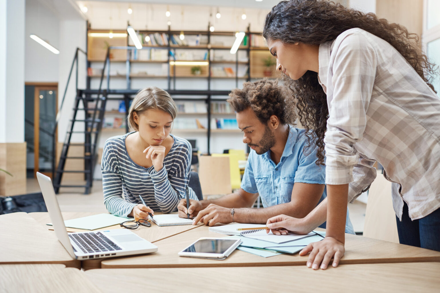 HRIS systems for small companies - THRIVEA